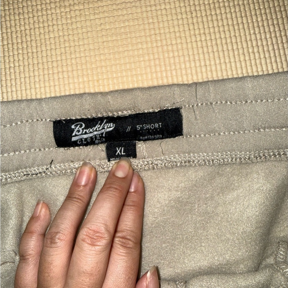 5" INSEAM HEAT SEAL ZIP POCKET SHORT XL Brooklyn Cloth - Picture 4 of 4